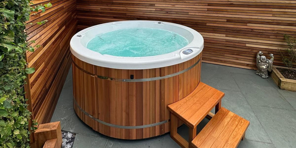 Urban Cedar Sport Hybrid XL WiFi Round Hot Tub Package (BEST SELLER)
