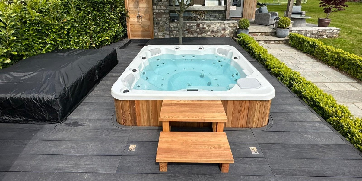 Urban Cedar Spa Premium Square WiFi Hot Tub Package (BEST SELLER)
