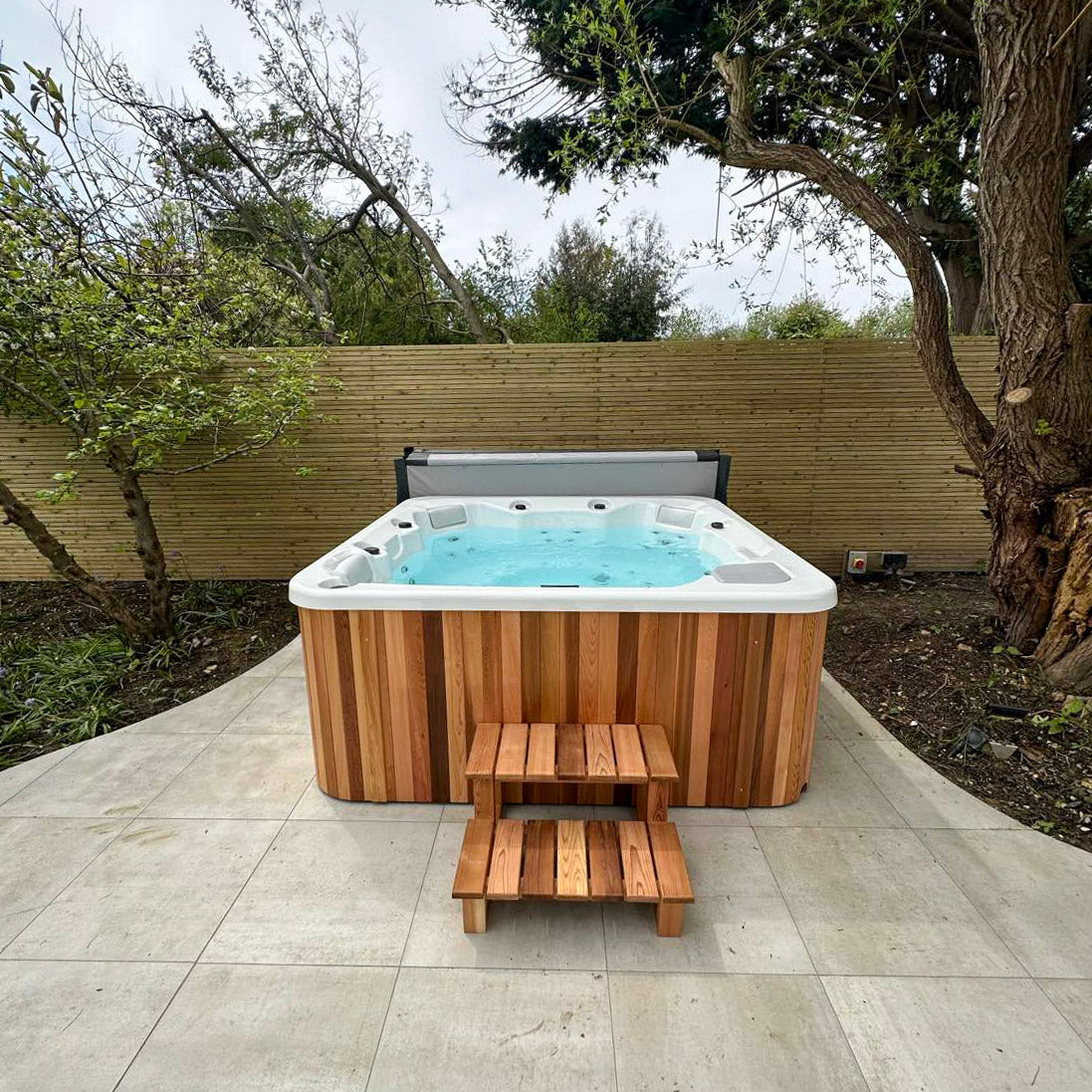 Urban Cedar Spa Premium Square WiFi Hot Tub Package (BEST SELLER)
