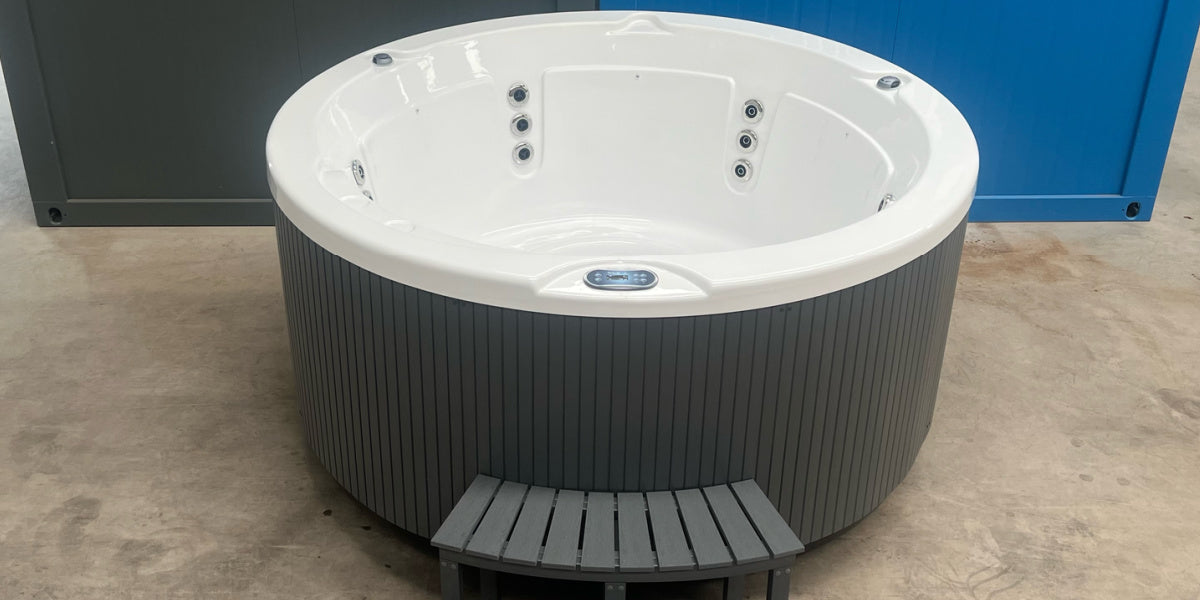 Urban Cedar Sport Hybrid Round Hot Tub Package (Engineered Cabinet)