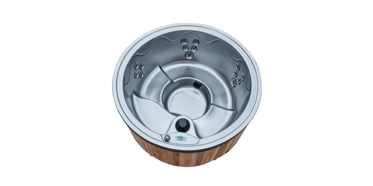 Urban Cedar Sport Deep WiFi Round Hot Tub Package